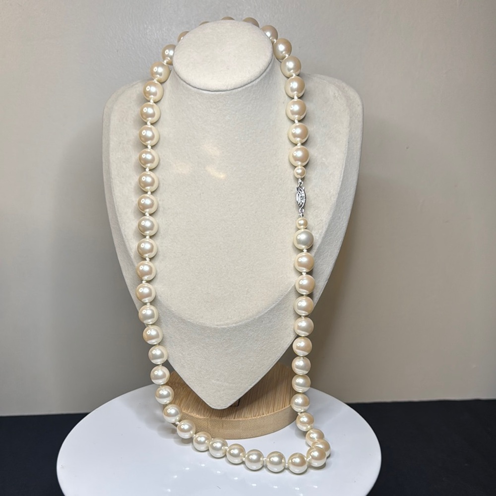 Elegant Cream Glass Faux Pearl 30” Necklace